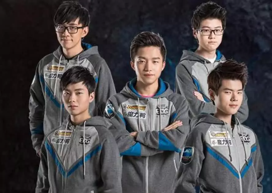 LGD横扫C9，Deft开启传奇时刻鏖战多局2025世界赛，引爆全场热议