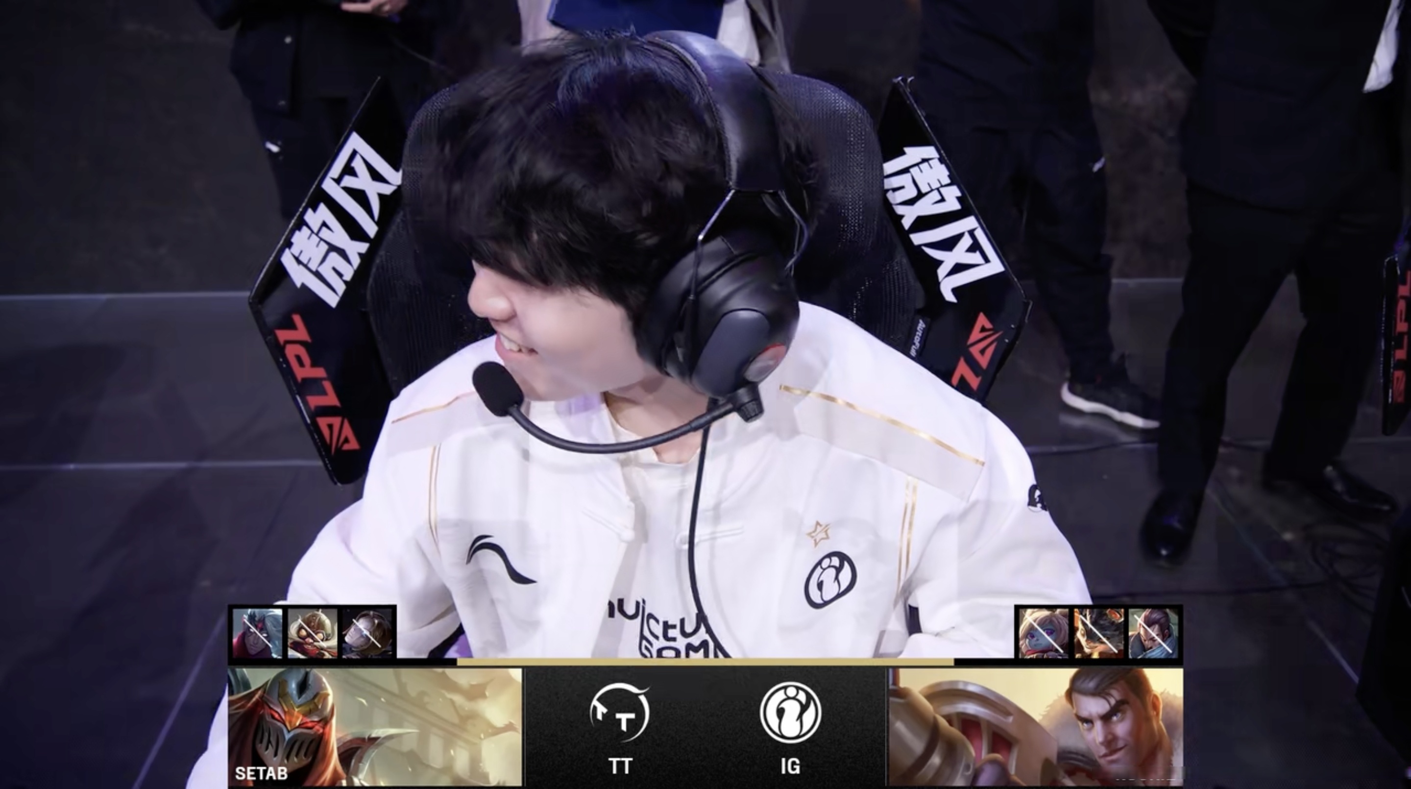 TSM绝杀EDG，Xiaohu团战一打五激烈交锋淘汰赛，让粉丝疯狂欢呼