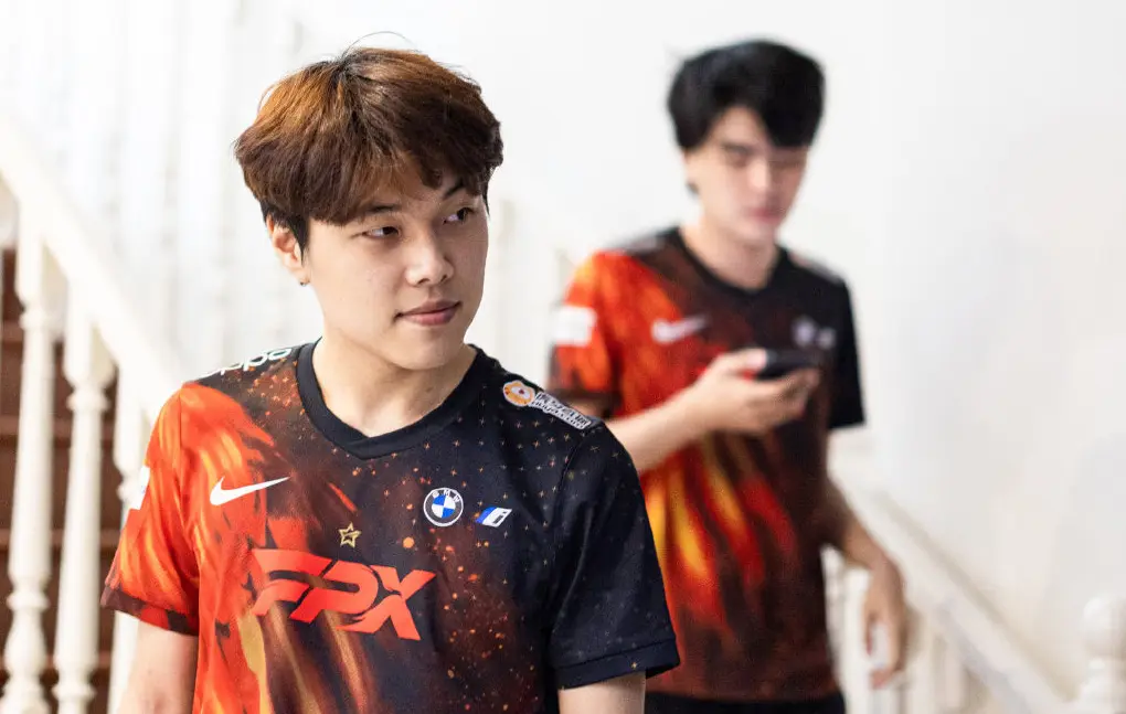 包含BLG血洗KT，Zeus线上压制力十足焦点之战小组赛，成为赛场最大亮点的词条