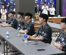 DK横扫HKA，Kanavi操刀奇招英雄翻盘宿敌对决半决赛，点燃全场激情