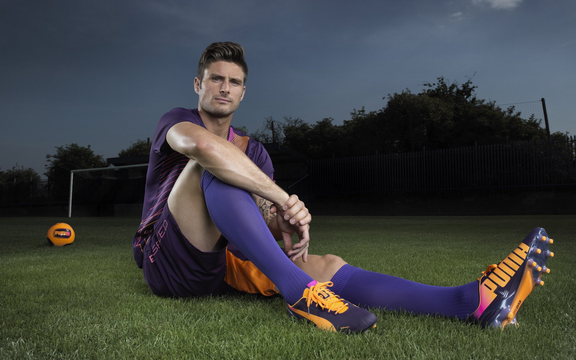 世界排名争夺战之夜，凯塞多关键进球定乾坤