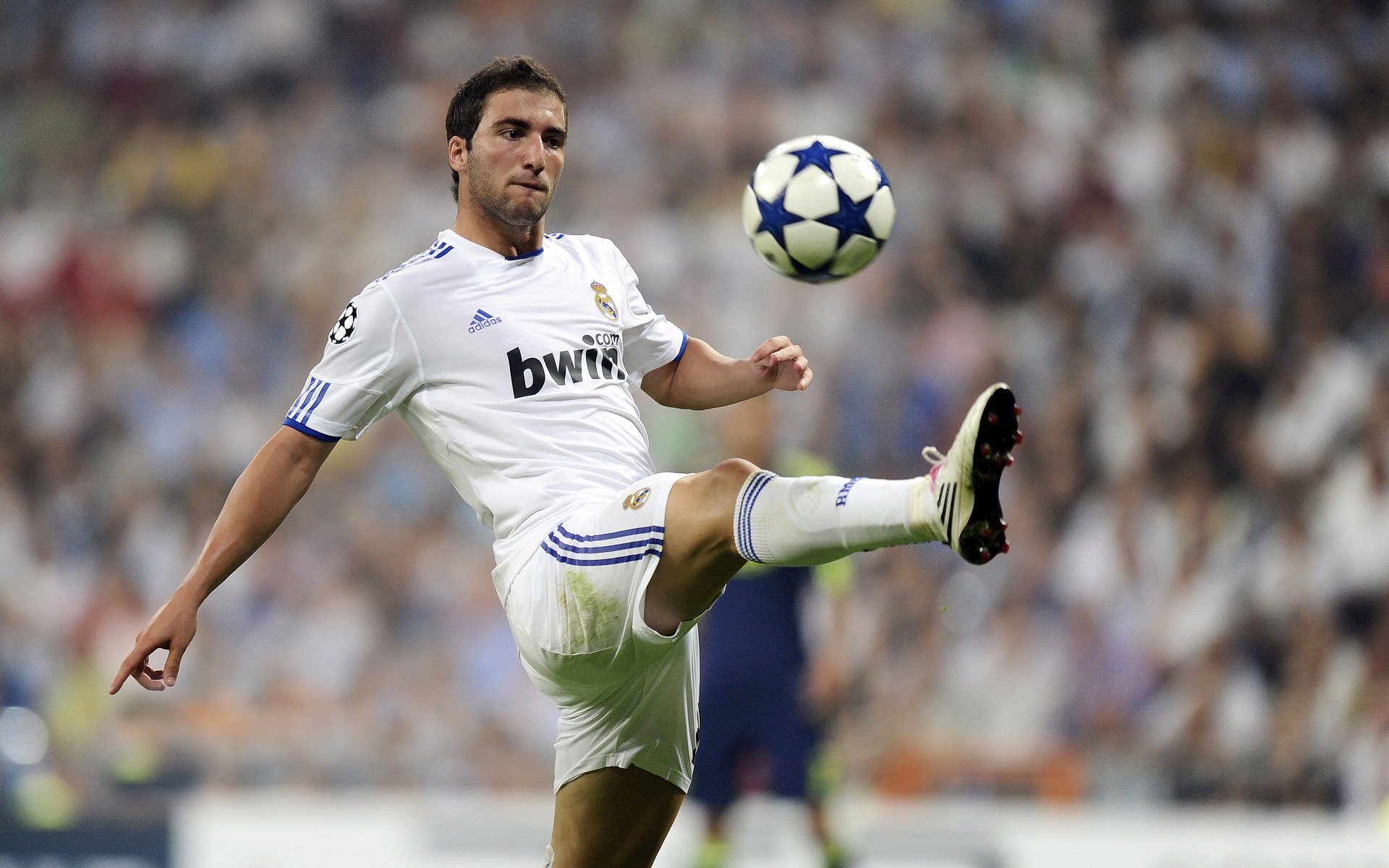 英雄法比尼奥！威尔士生死时刻压哨绝杀瑞典，胜利的呐喊响彻午夜